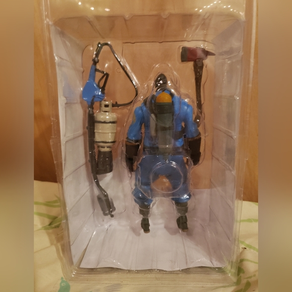 TF2 Blue The Pyro - Picture 2 of 4